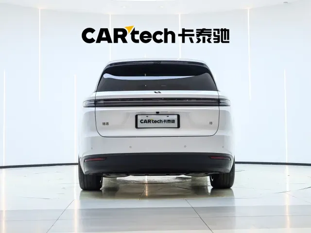Li Auto Li i8 2025 Standard Edition — Фото автомобиля 9