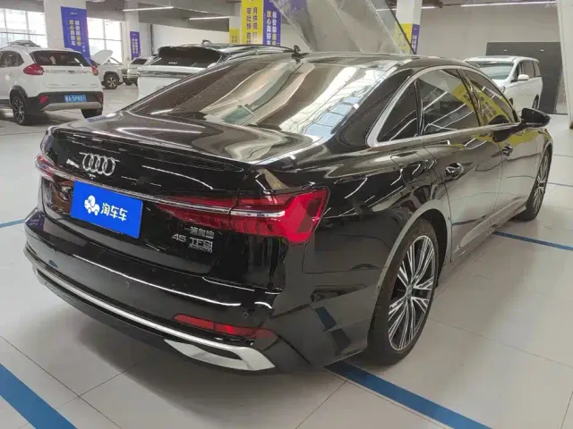 Audi A6L — Фото автомобиля 3