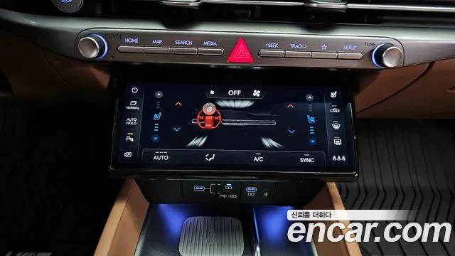 Hyundai Grandeur Grandeur (GN7) 2.5 Бензин 2WD — Фото автомобиля 17