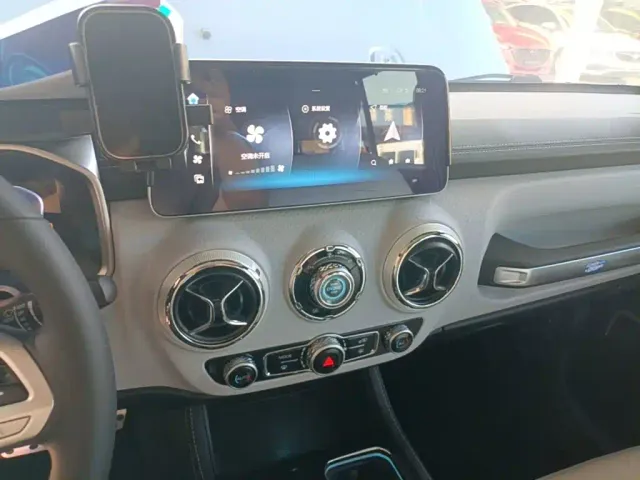BAIC BJ40 — Фото автомобиля 12