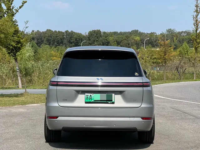 Li Auto L9 — Фото автомобиля 6