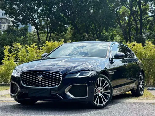 Фотография автомобиля — Jaguar XFL