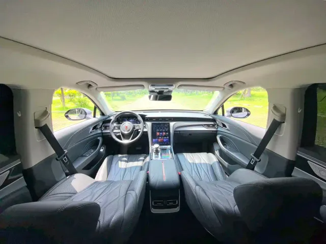 Hongqi H5 — Фото автомобиля 13