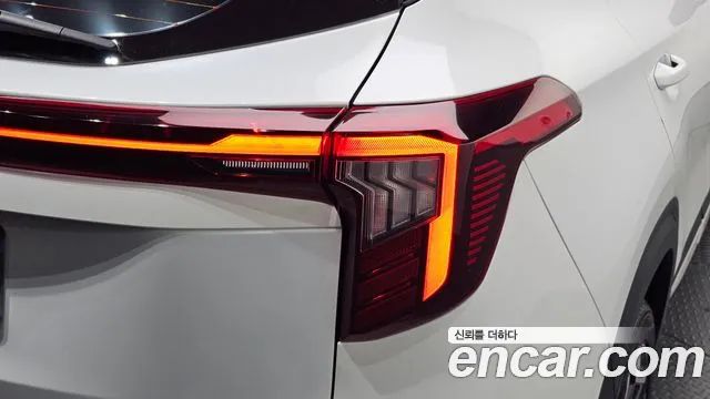 Kia Seltos New — Фото автомобиля 8