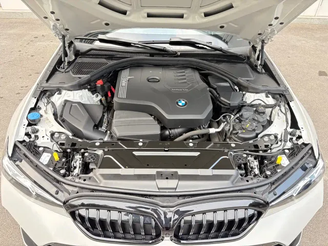 BMW 3 Series — Фото автомобиля 5