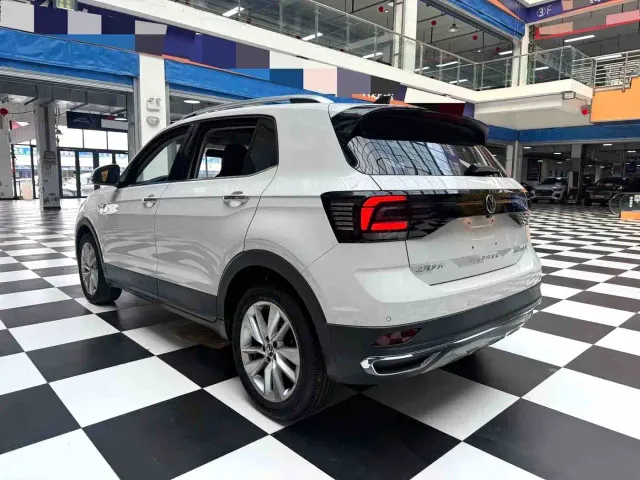 Volkswagen T-Cross — Фото автомобиля 17