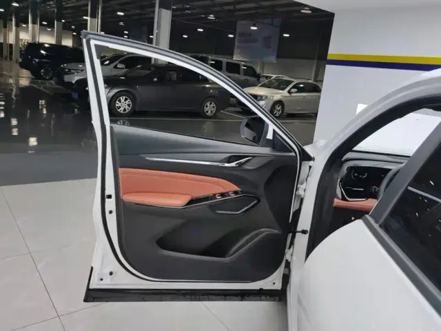 Changan X5 Plus — Фото автомобиля 7