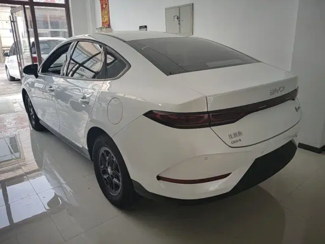 BYD Qin PLUS — Фото автомобиля 4
