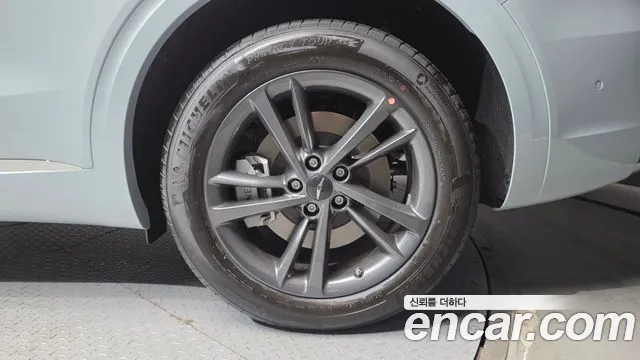 Genesis GV70 — Фото автомобиля 6