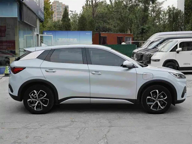 BYD Yuan PLUS — Фото автомобиля 3
