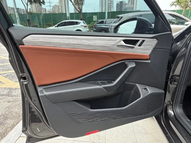 Volkswagen Sagitar — Фото автомобиля 7