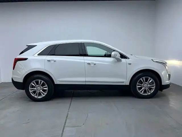 Cadillac XT5 — Фото автомобиля 8