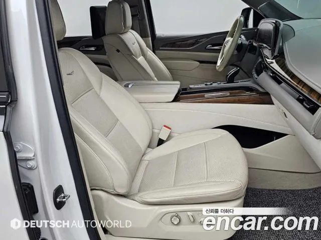 Cadillac Escalade — Фото автомобиля 10