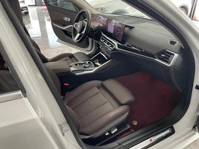 BMW 3 Series — Фото автомобиля 7