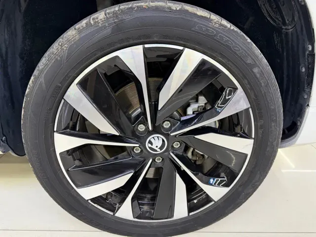 Skoda Karoq — Фото автомобиля 22