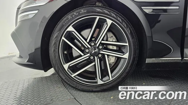 Genesis G80 Бензин 3.5 турбо AWD — Фото автомобиля 4