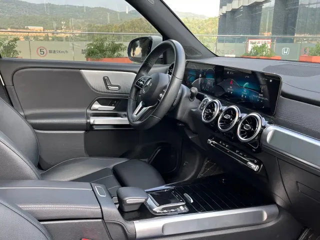 Mercedes-Benz GLB-Class — Фото автомобиля 18