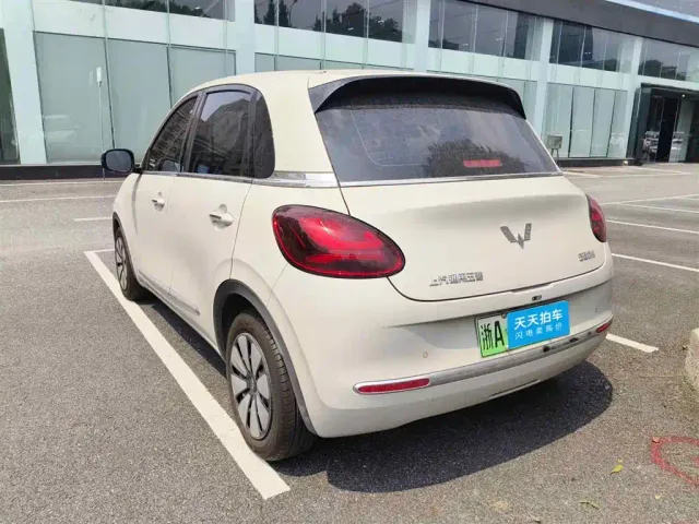 Wuling Bingo — Фото автомобиля 2