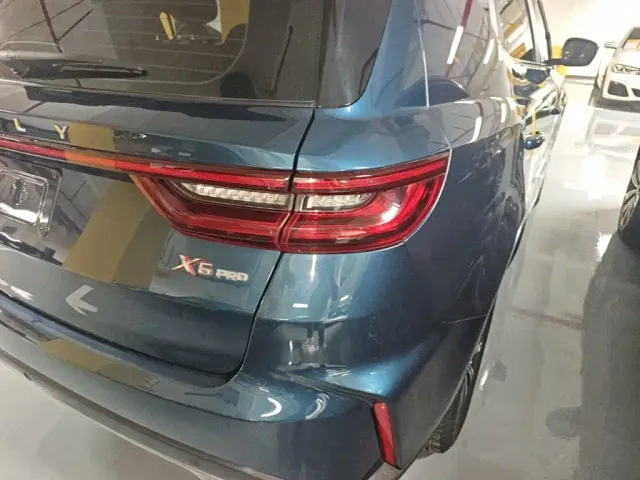 Geely Vision X6 — Фото автомобиля 7