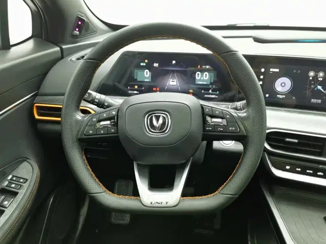 Changan UNI-T — Фото автомобиля 11