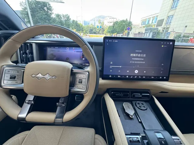 BYD FangChengBao Leopard 5 — Фото автомобиля 11