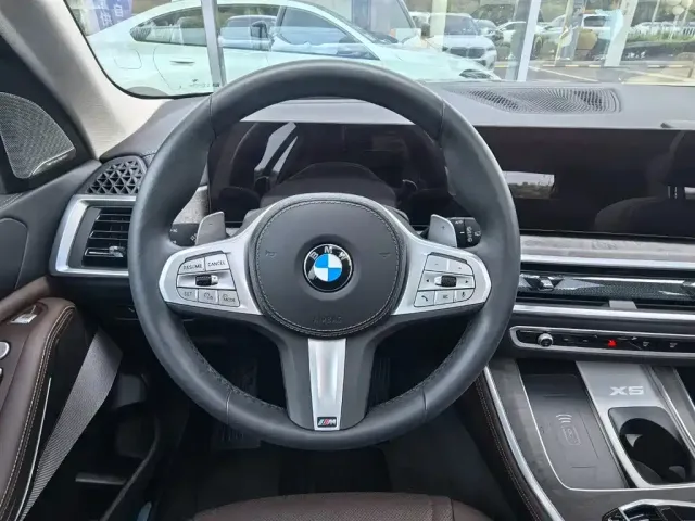 BMW X5 — Фото автомобиля 10