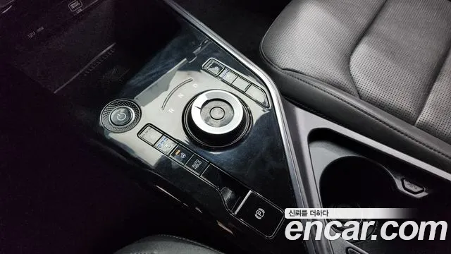 Kia Niro New — Фото автомобиля 12