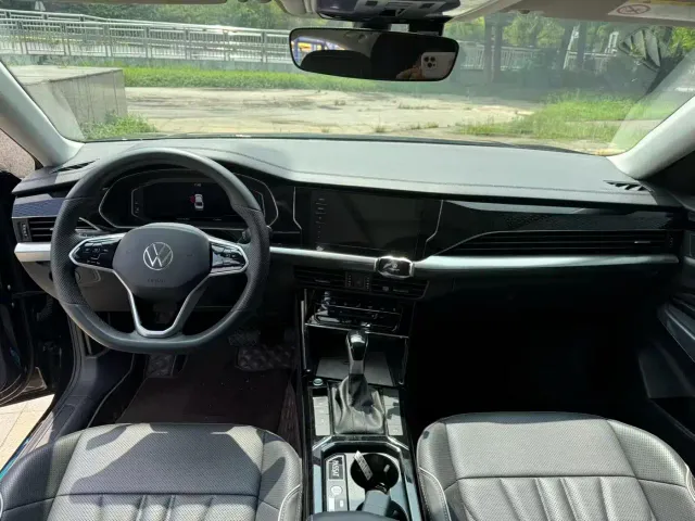 Volkswagen Passat — Фото автомобиля 5