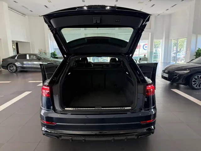 Audi Q8 — Фото автомобиля 26