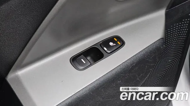 Kia Niro — Фото автомобиля 25