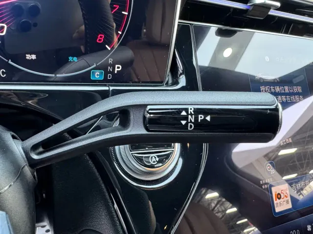 Mercedes-Benz E-Class — Фото автомобиля 9