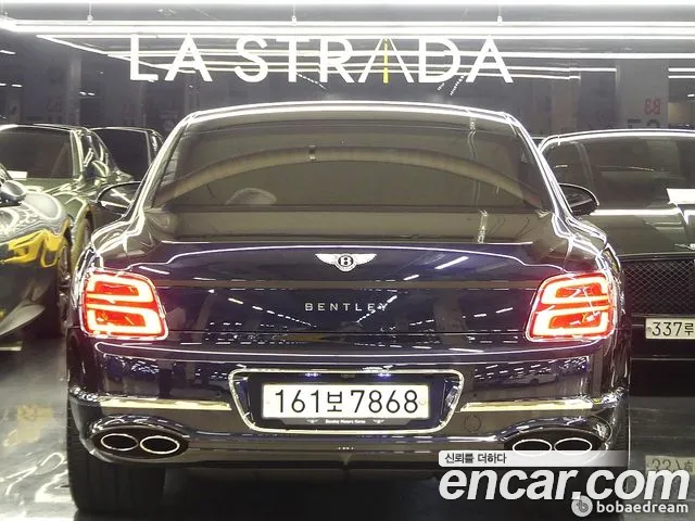 Bentley Flying Spur Flying Spur 3 поколение 4.0 Azure — Фото автомобиля 2