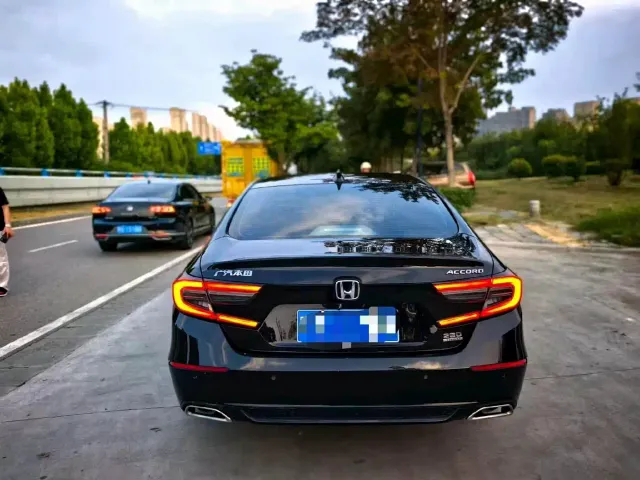 Honda Accord — Фото автомобиля 8