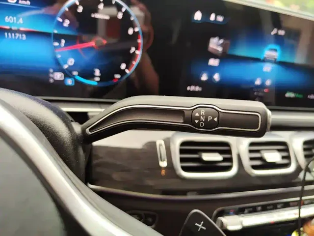 Mercedes-Benz GLE-Class — Фото автомобиля 10