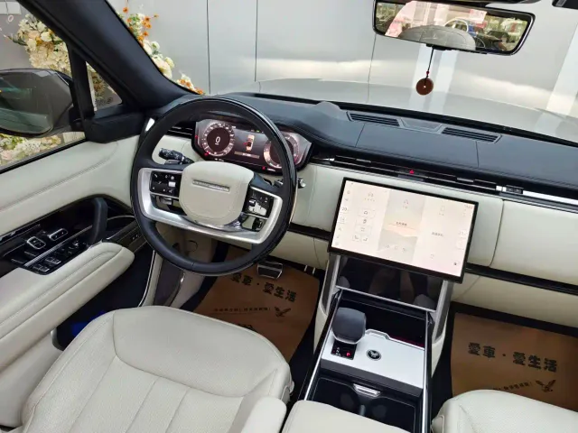 Land Rover Range Rover — Фото автомобиля 12