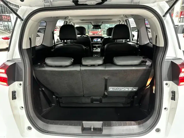 GAC Trumpchi M6 — Фото автомобиля 15