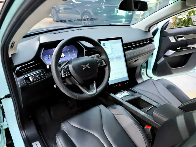 Xpeng G3 — Фото автомобиля 11