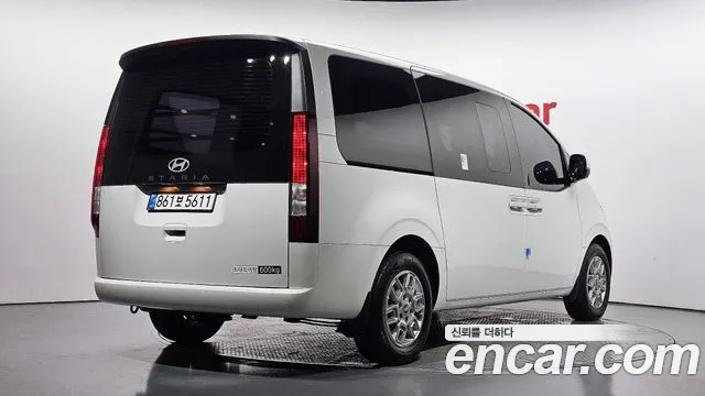 Hyundai Staria — Фото автомобиля 2