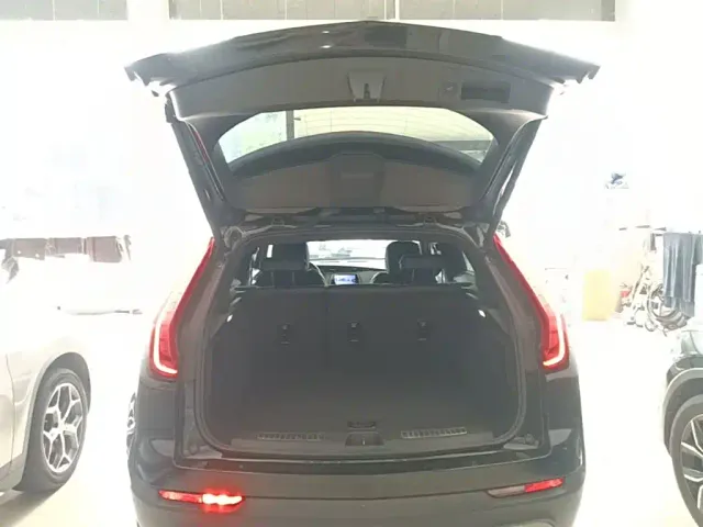 Cadillac XT4 — Фото автомобиля 18