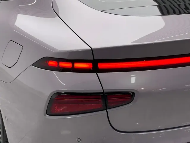 Xpeng P7 — Фото автомобиля 20