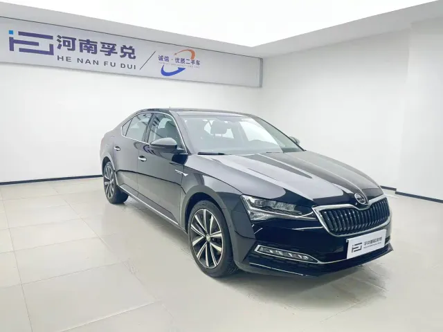 Skoda Superb — Фото автомобиля 3