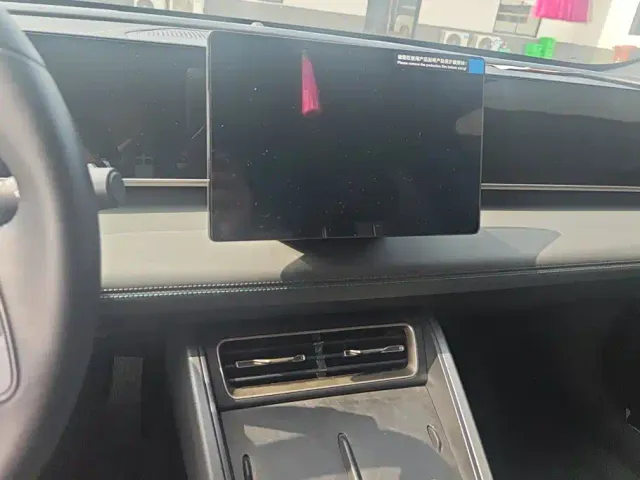 BYD Qin L — Фото автомобиля 13