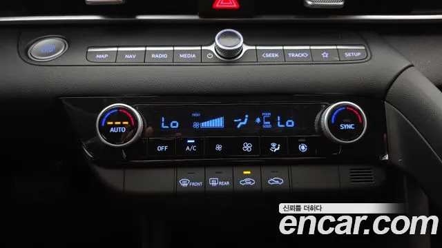 Hyundai AVANTE Avante (CN7) — Фото автомобиля 19