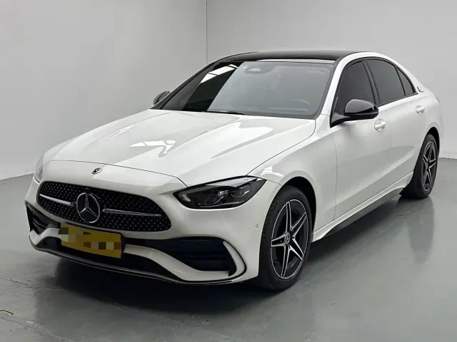 Фотография автомобиля — Mercedes-Benz C-Class