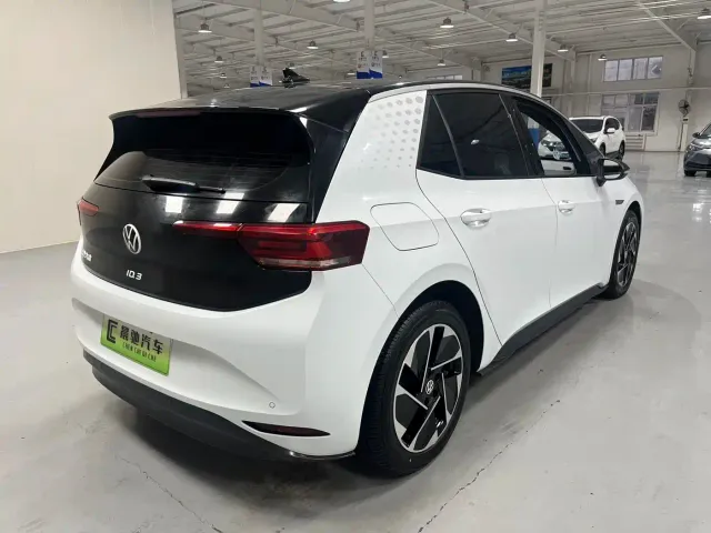 Volkswagen ID.3 — Фото автомобиля 4