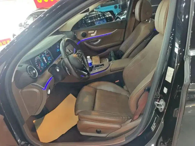 Mercedes-Benz E-Class — Фото автомобиля 14
