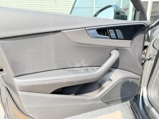 Audi A4L — Фото автомобиля 5