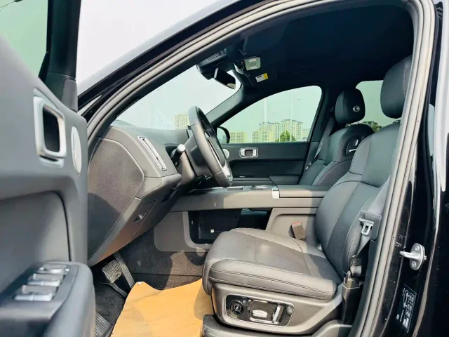 Li Auto L9 — Фото автомобиля 5