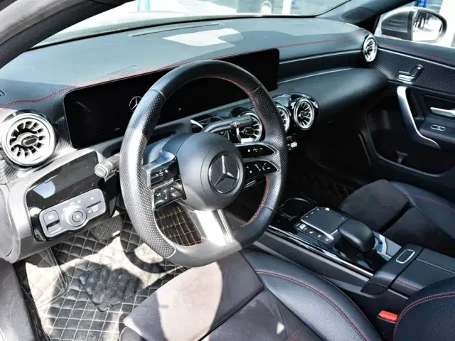 Mercedes-Benz Mercedes-Benz A-Class 2023 A 200 L Fashion — Фото автомобиля 12