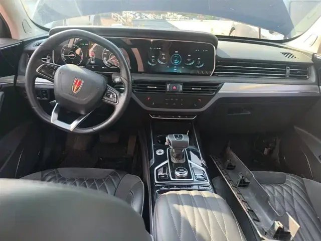 Hongqi HS5 — Фото автомобиля 9